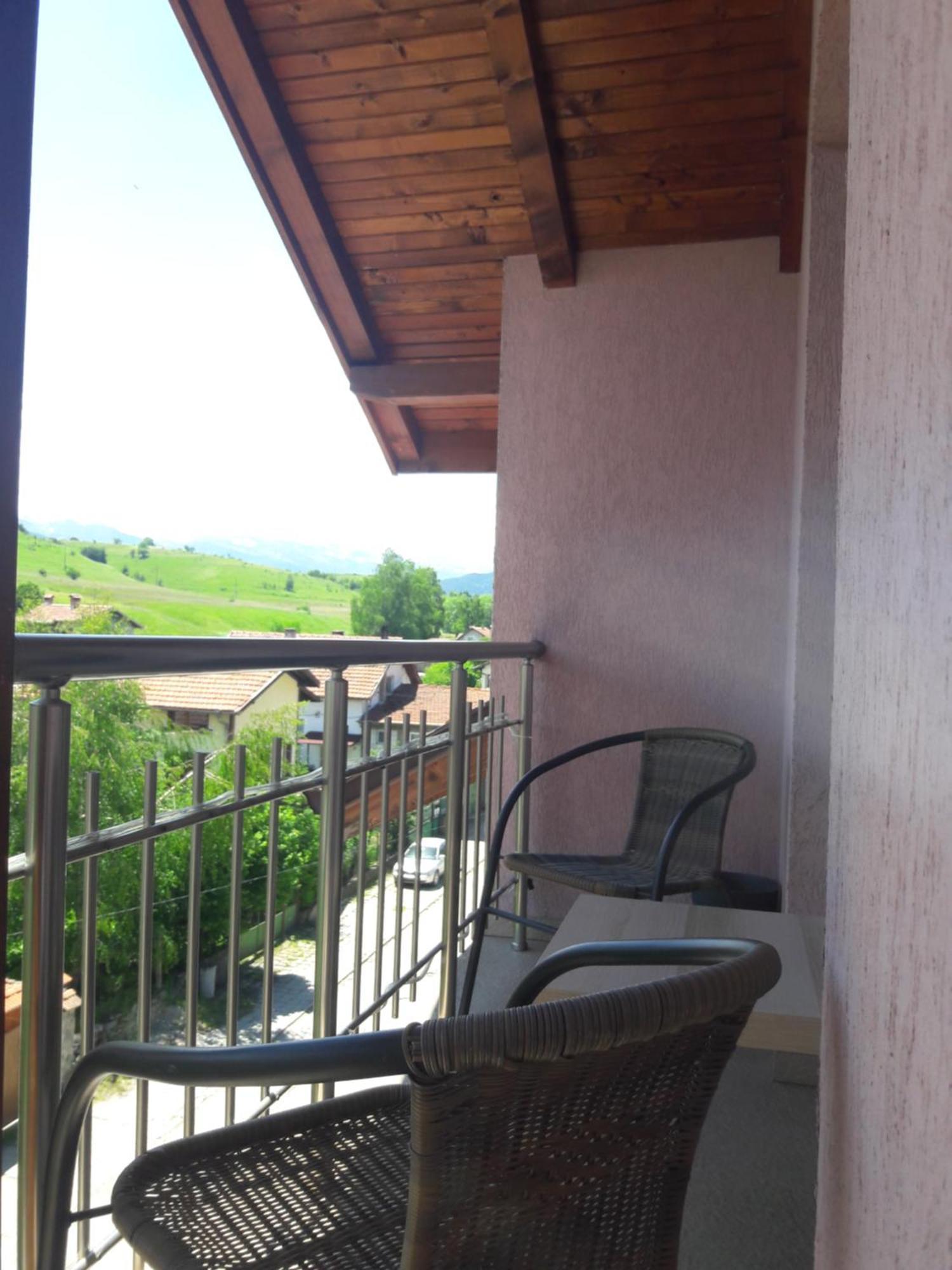 Advel Guest Hous Hotel Madzsare Kültér fotó